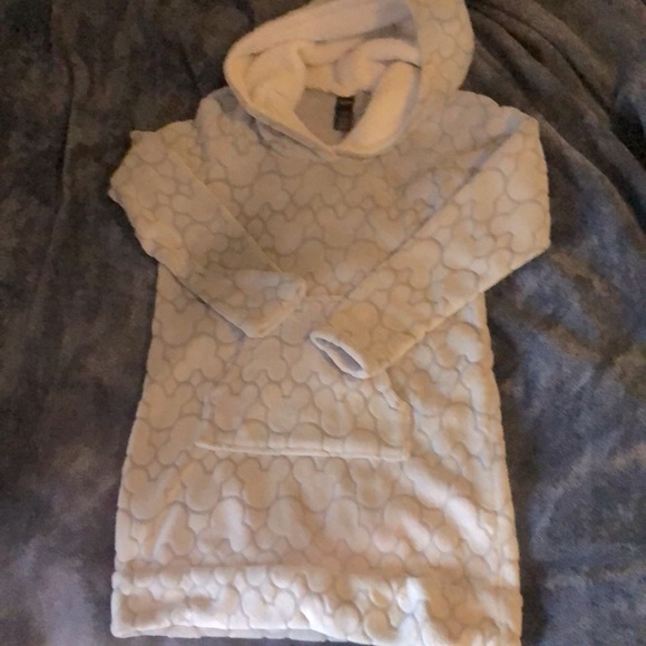 Disney Tops - Disney pj top